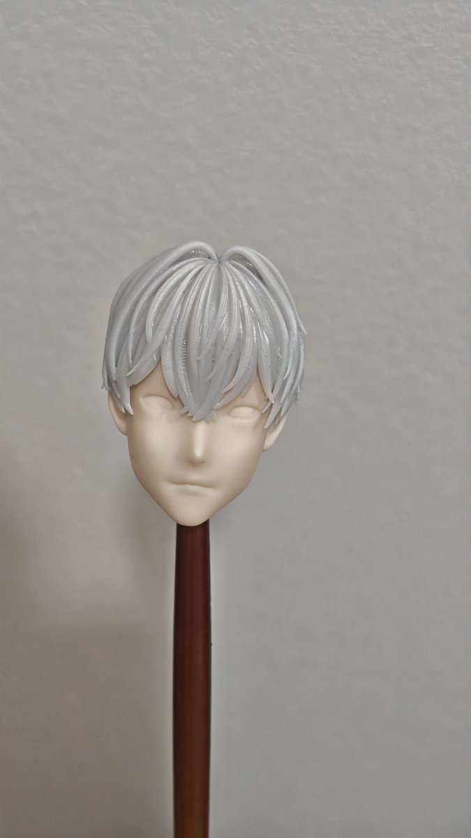 pofumaruchan's tweet photo. 髪の毛　今の状態…！

少し面長強調しちゃってるので、サイドの髪の毛を伸ばしたり、いろいろ重心をさげていきます…！

ディテールはこんなかんじで決まりです！ https://t.co/LBCBhmYJPt