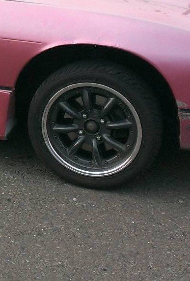 ryo_sr20's tweet photo. M2販売とRS−8の7Jと8Jを各1本ずつ3本盗まれ片方だけ3本残ったんだが、、、 https://t.co/fWRcUrvJJV
