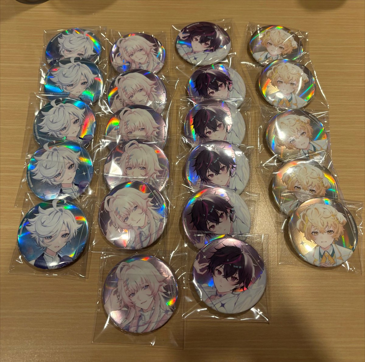 himari_aiaki's tweet photo. フラガリアメモリーズ フラメモ キャストライブ メモライ 缶バッチ 交換 

譲》画像のもの
🎼🍎🐟🌺🌹🍀
🐊🐶🐣🐸🐙🐧
︎︎︎︎☁✉️😈🌾

求》クラークステラ 💫 ルタールステラ🌟

無限に求めております。キャラ毎一括最優先ですが、1〜からの交換も可。 https://t.co/7Izvv3Y0NU