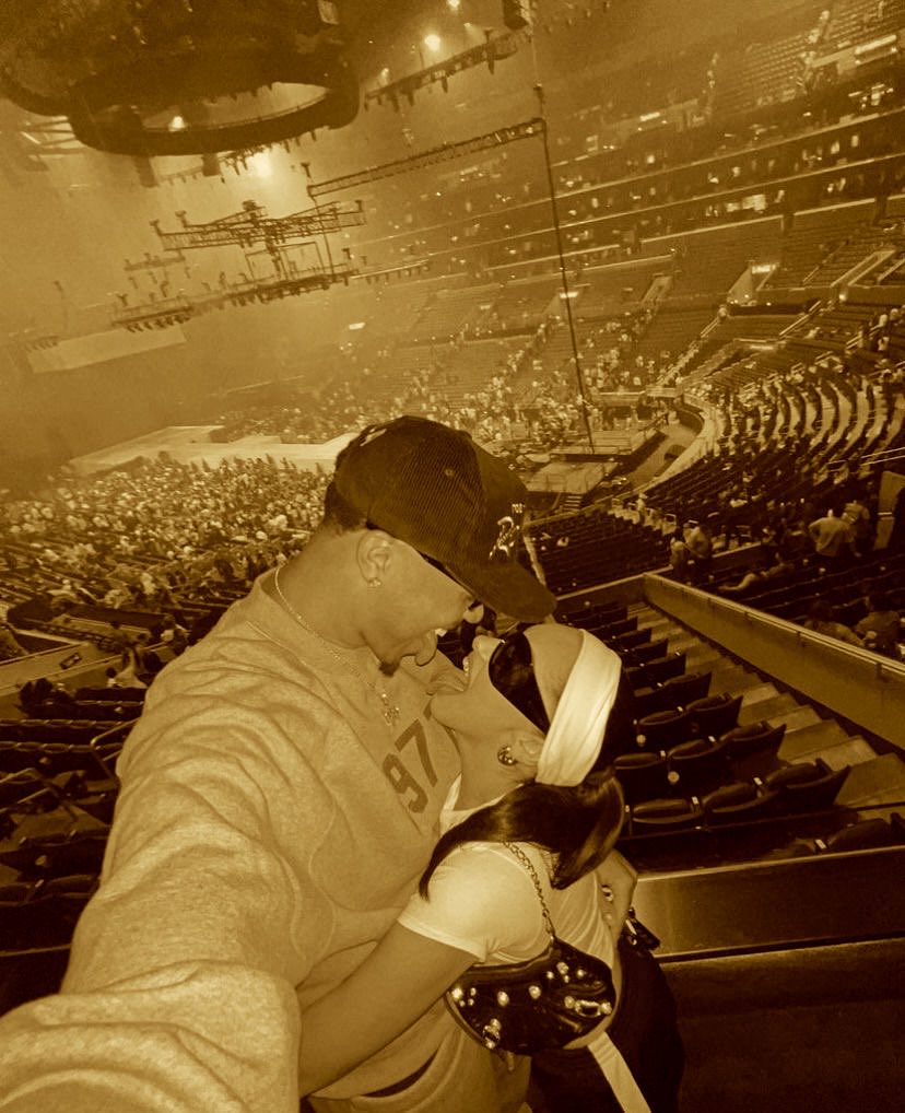 clubdadari's tweet photo. 𝚎 𝚍𝚘 𝚗𝚊𝚍𝚊… 𝚗𝚘́𝚜. 🤍 𝚜𝚎𝚖 𝚖𝚎𝚍𝚘, 𝚜𝚎𝚖 𝚎𝚜𝚌𝚘𝚗𝚍𝚎����, 𝚜𝚘́ 𝚟𝚒𝚟𝚎𝚗𝚍𝚘 𝚘 𝚚𝚞𝚎 𝚊 𝚐𝚎𝚗𝚝𝚎 𝚜𝚎𝚗𝚝𝚎. 𝚘𝚏𝚒𝚌𝚒𝚊𝚕𝚖𝚎𝚗𝚝𝚎 𝚖𝚎𝚞 𝚊𝚖𝚘𝚛. https://t.co/NVY8pivI2z