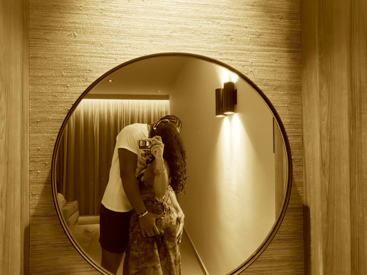 clubdadari's tweet photo. 𝚎 𝚍𝚘 𝚗𝚊𝚍𝚊… 𝚗𝚘́𝚜. 🤍 𝚜𝚎𝚖 𝚖𝚎𝚍𝚘, 𝚜𝚎𝚖 𝚎𝚜𝚌𝚘𝚗𝚍𝚎����, 𝚜𝚘́ 𝚟𝚒𝚟𝚎𝚗𝚍𝚘 𝚘 𝚚𝚞𝚎 𝚊 𝚐𝚎𝚗𝚝𝚎 𝚜𝚎𝚗𝚝𝚎. 𝚘𝚏𝚒𝚌𝚒𝚊𝚕𝚖𝚎𝚗𝚝𝚎 𝚖𝚎𝚞 𝚊𝚖𝚘𝚛. https://t.co/NVY8pivI2z