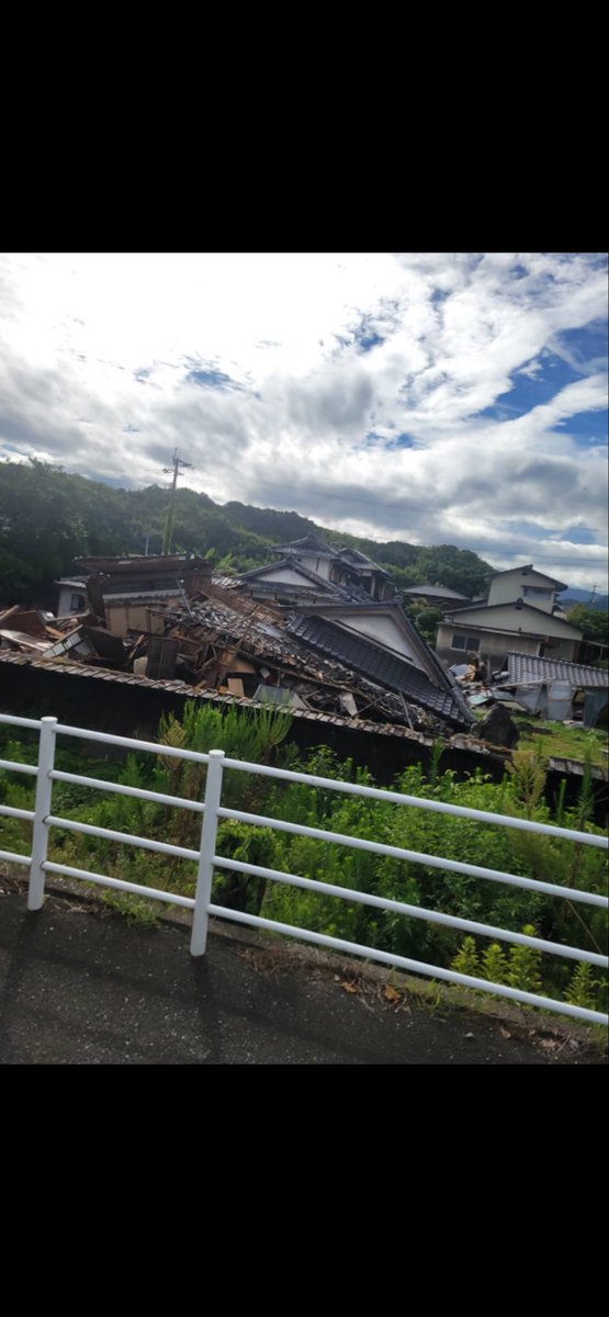aarUKecpX1JpPd7's tweet photo. 瑞穂赤心同盟熊本被災者支援 https://t.co/o6t07sqDym
