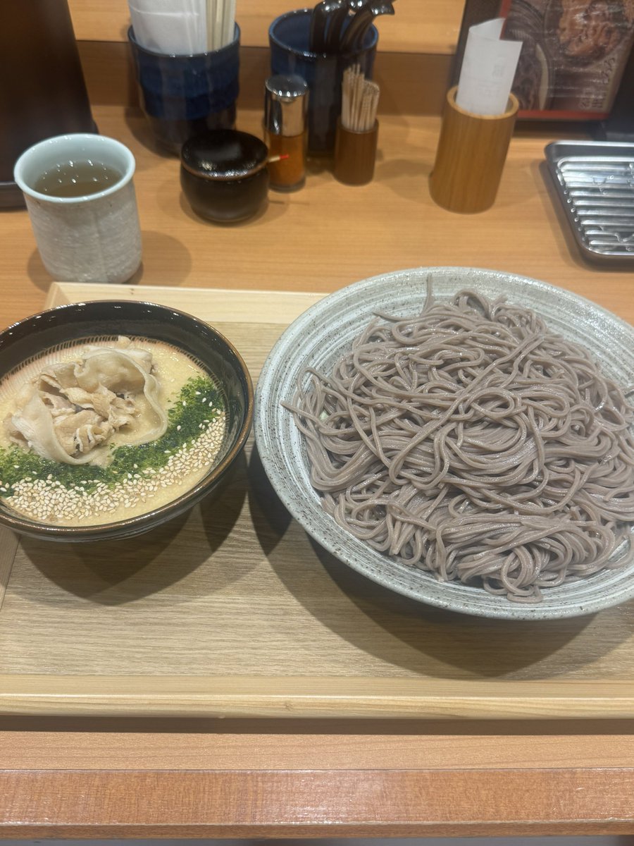 warakore's tweet photo. 産業道路沿いにある「天丼はま田」がお蕎麦屋さんに変わっていた
川口警察署の近く https://t.co/QbF2Mock2Q