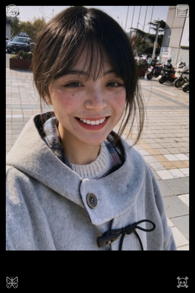 OMINA330's tweet photo. As Sunny walks by the roller coaster, Jake gives her a wave, which she returns with a playful little dance that draws chuckles from the people in line, easing the tension of the lengthy wait. 🦾The show must go on—every fresh day brings a brand-new shot at achievement! https://t.co/y32qJwG917