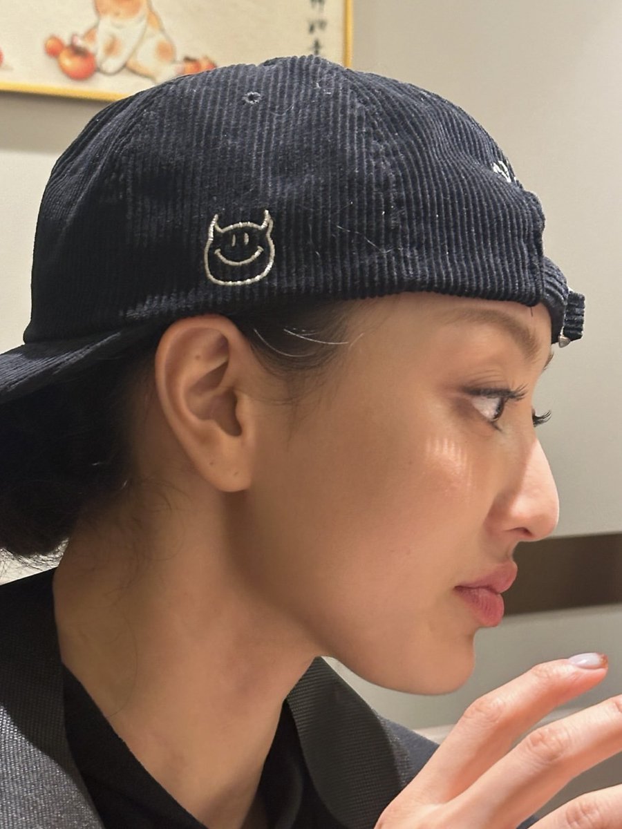 loveparkjihyo's tweet photo. HAPPY CAT DAY https://t.co/5rgOQ7hHAi