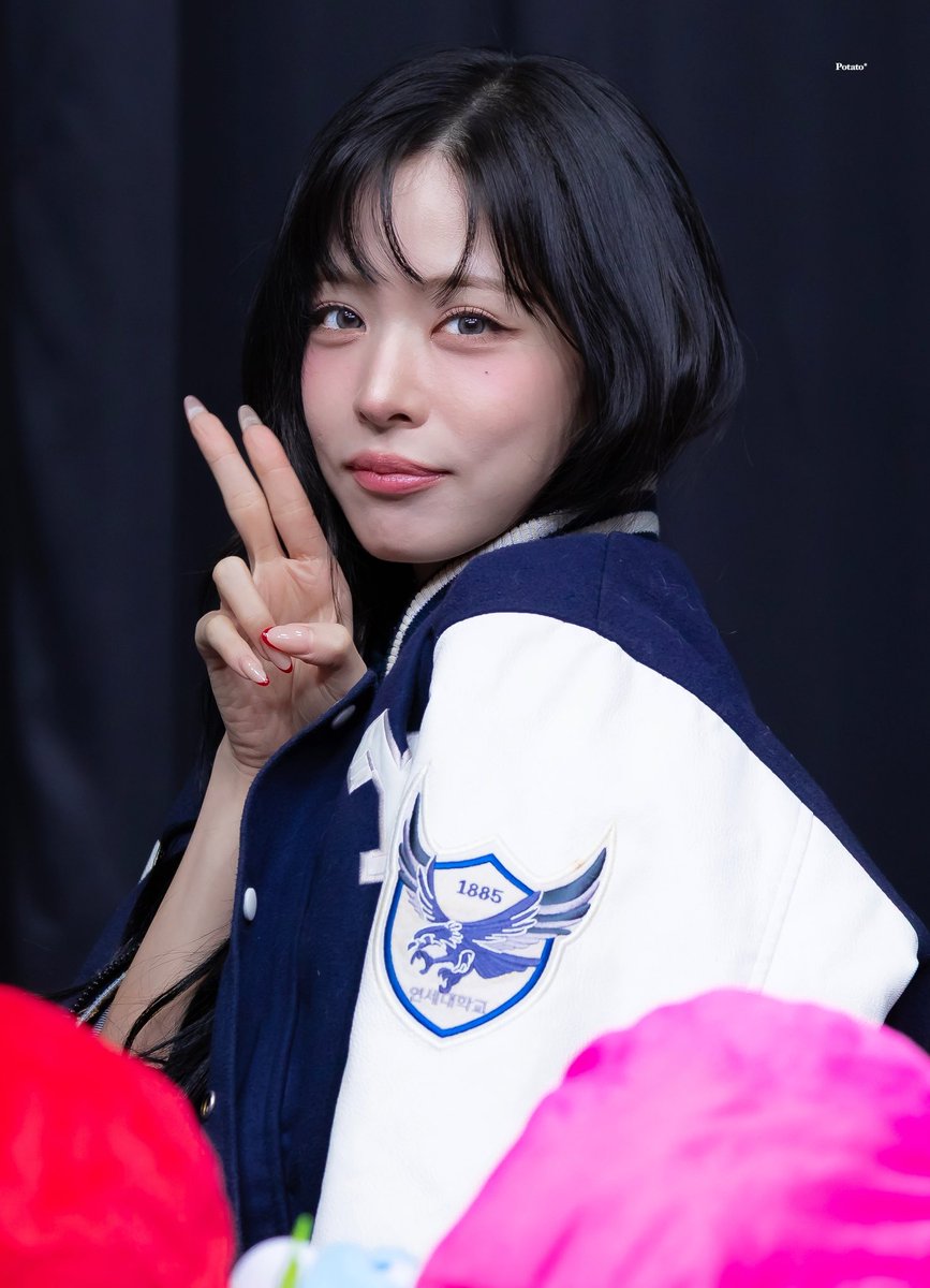 potatooppq's tweet photo. 260807 조은뮤직

#fromis_9 #프로미스나인 #이채영
#Leechaeyoung https://t.co/MXwcvtuLwG