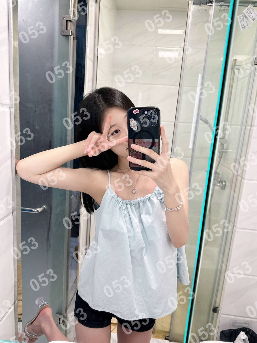 FAFAANG's tweet photo. 念旧的人总是容易受伤，喜欢拿余生来等一句别来无恙。

潍坊市寿光市市民广场

琏係👉🏼❌：@chavalex14_YT（失联看主页第一条帖子，转发或者截图页面可效率通过）

#潍坊

#山东 https://t.co/qdiJBppmFo