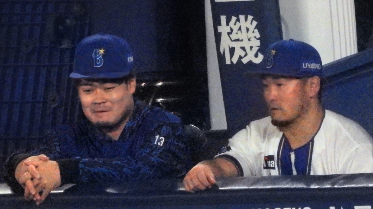 rosylips0001's tweet photo. 2026/08/08 ハマスタ

捕手交代後、ひろむちゃんがニコニコしながらとばさんの横にやってきた。
イカツイひろむちゃんが何故かずっとニコニコしていた✨

#戸柱恭孝 #伊勢大夢 #とばファン #とばラブ #ベイスターズ #baystars https://t.co/SAtnojGYRd