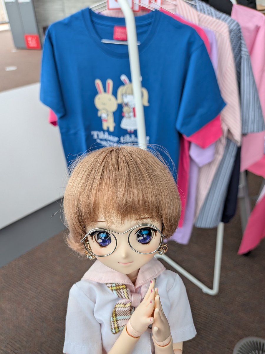 pretty_curedoll's tweet photo. 物販終わってお昼ご飯ˡᵘⁿᶜʰ𓌉◯𓇋
ここで16時まで時間潰す( 'ᵕ' ; )
#うちのこかわいい
#DOLLCE
#ドールオーナーさんと繋がりたい https://t.co/323pedXQZb