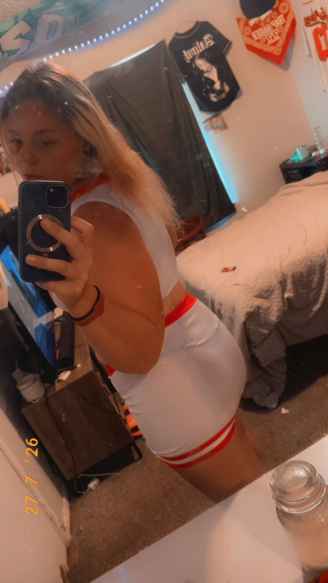 TattedBlondieOF's tweet photo. Onlyfans: link https://t.co/XDB8tYB4aP https://t.co/v08ZeSbZXg