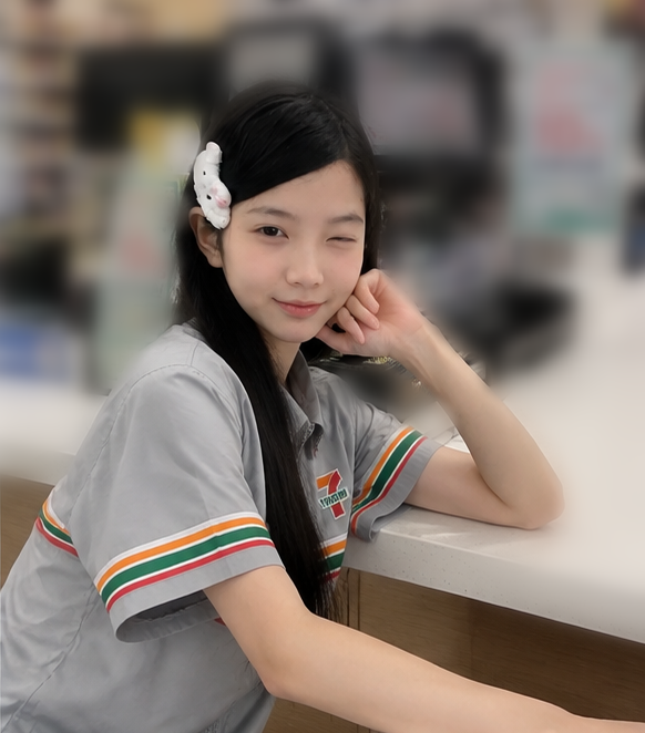 dy2969_line's tweet photo. 總有人說我小孩臉  
但我真的已成年啦！！  
本人已滿19歲
 超商小小店員娜娜~ 
很慢熟  很愛打字閒聊 
 還會有人想跟我聊天嗎？ 
#19歲 #已成年 #學生妹 https://t.co/ViEPlAMRSr