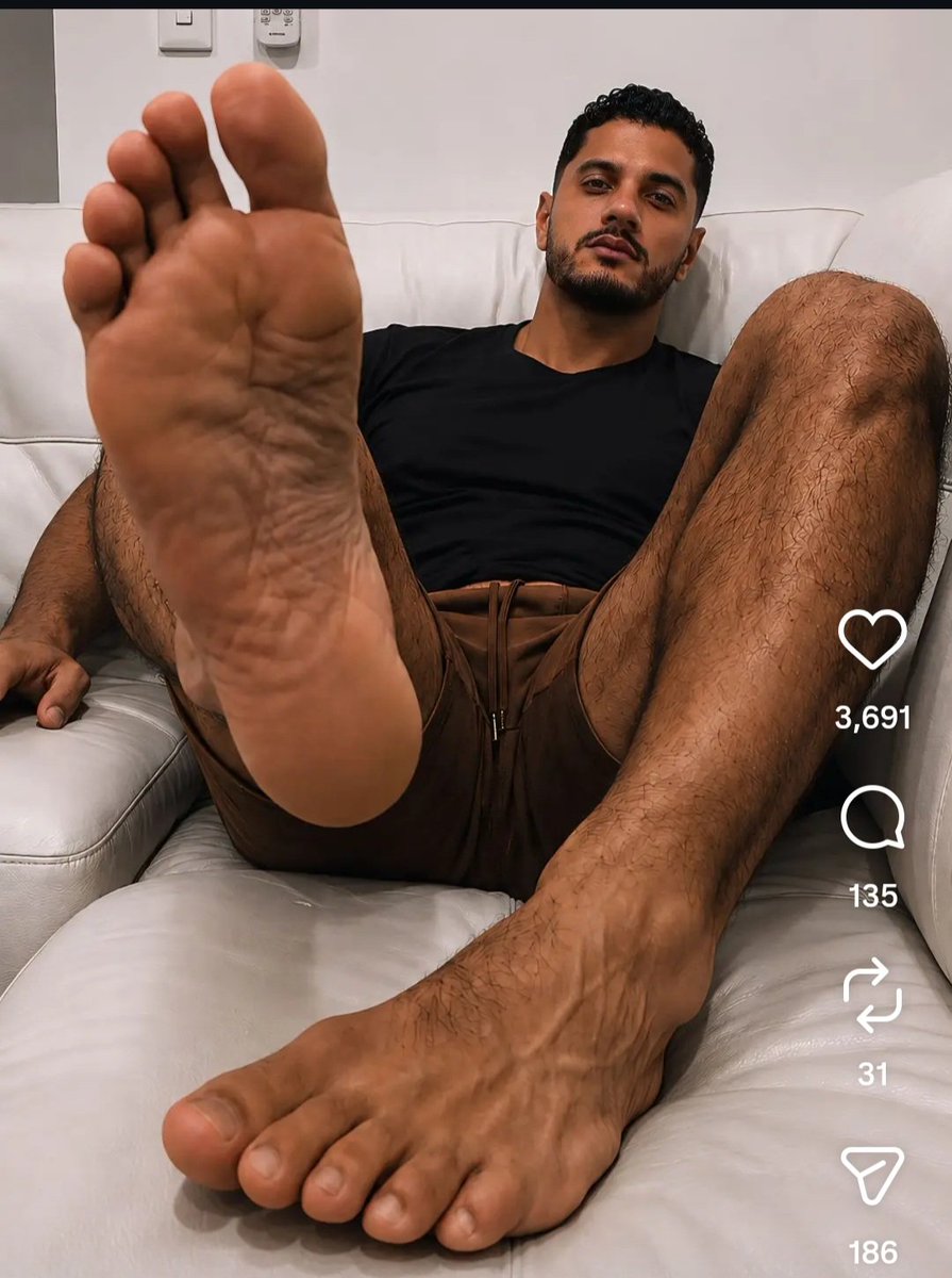 Elchava1111's tweet photo. #Macho #PiesdeHombre https://t.co/zPDtudv3ux