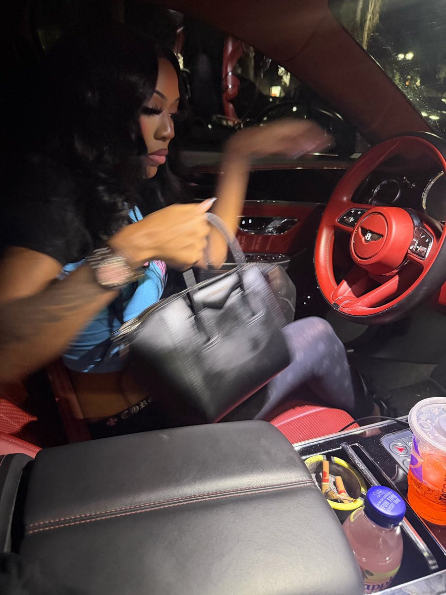 bosstbillionx2's tweet photo. I Done Been Up , Went Down , Got Back &amp; I’m Still The Shit 🤑‼️#CantBeFuckWith🥰 https://t.co/kVLQK3CXxU