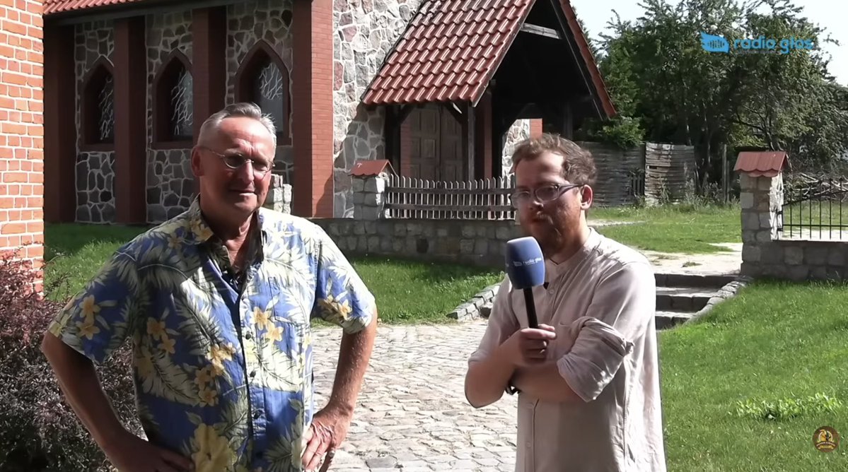 TheCejrowski's tweet photo. Zieloni, czerwoni, a ludzie chcą benzynę po złotówce! Ciemnogród 2026 już za dwa tygodnie!
https://t.co/9M8FTlYncv
-Personel WC https://t.co/GDX3K6CEVR