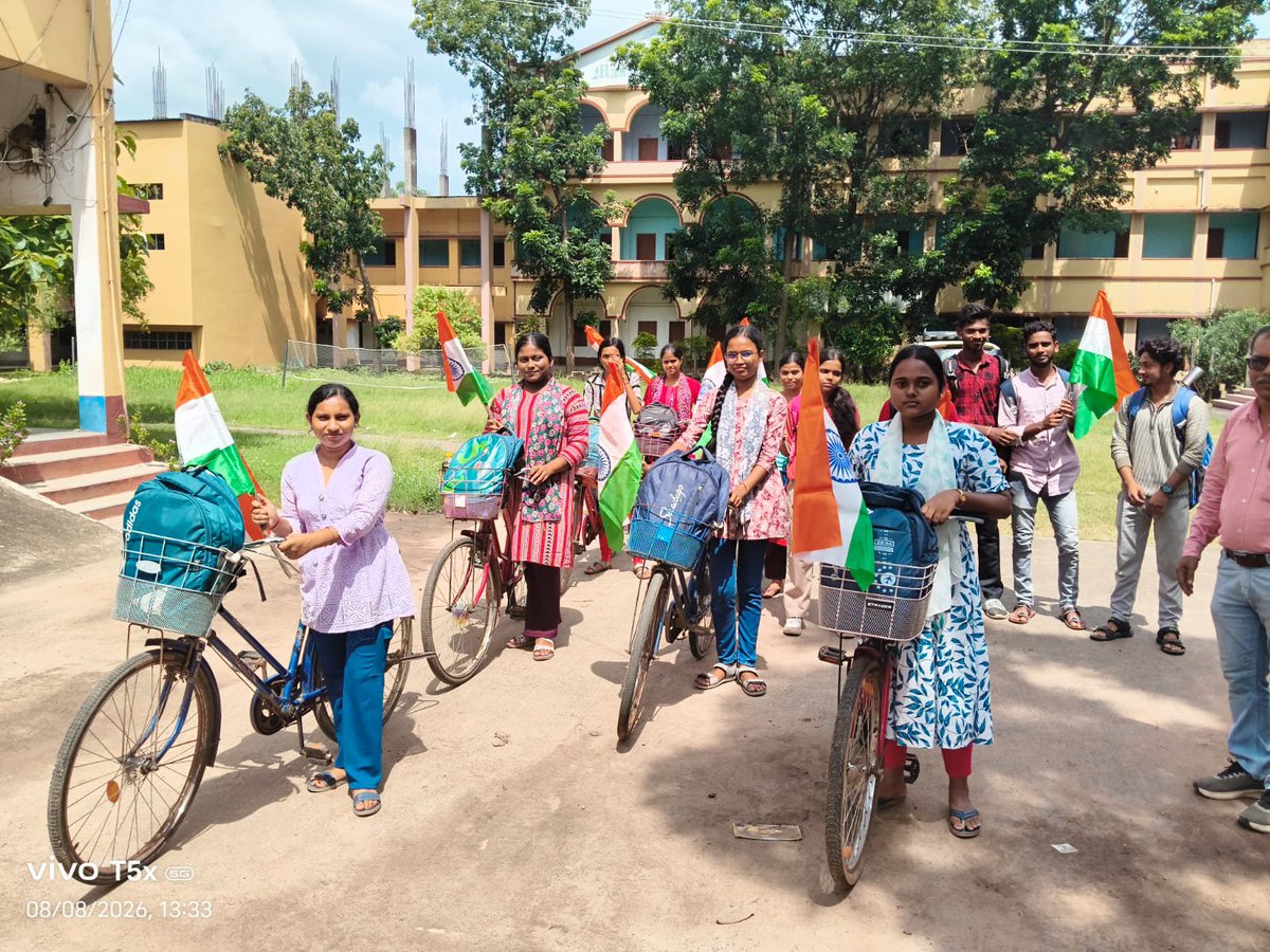 MankarNss's tweet photo. Fit India Sundays on Cycle - Nasha Mukt Bharat 

National Service Scheme 
Unit - 1
Mankar College 
Purba Bardhaman, West Bengal 

@_NSSIndia @rdnss_kolkata @agnimeel_voice @MYBharatHQ @MYBPurbaBurdwan @PMOIndia @YASMinistry @EduMinOfIndia @MoHFW_INDIA @mansukhmandviya https://t.co/DbSkHUFJFX