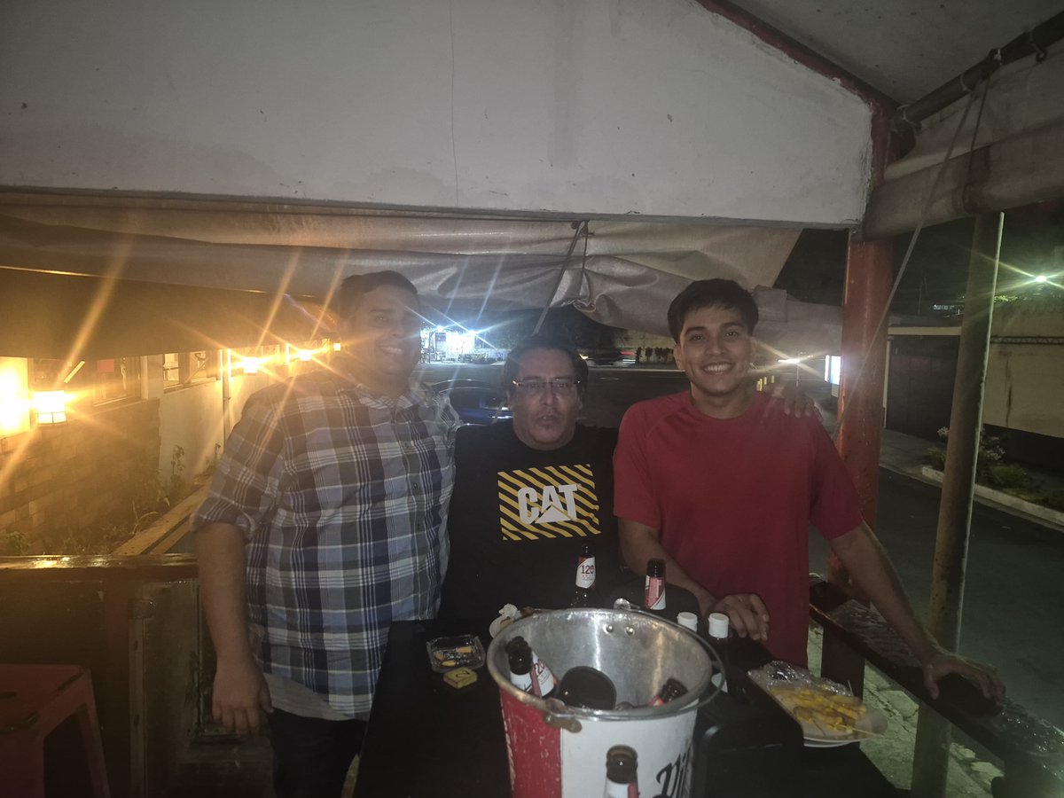 SvCela's tweet photo. Mis hijos antes tomaban SODAS hoy bebemos CERVESODAS https://t.co/oBI9J7zScx
