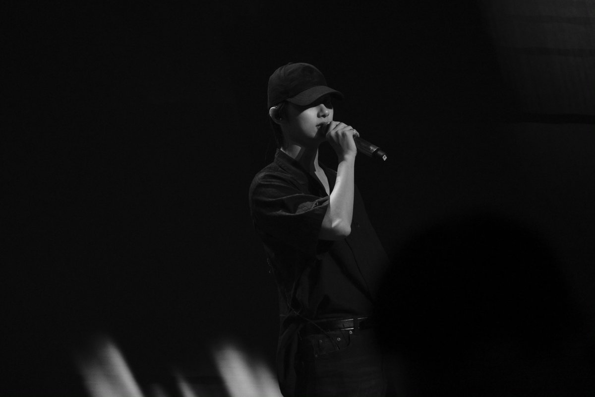 moontomeetyou's tweet photo. XCSS weibo update with JUN 🖤 https://t.co/utaN4FhTeA