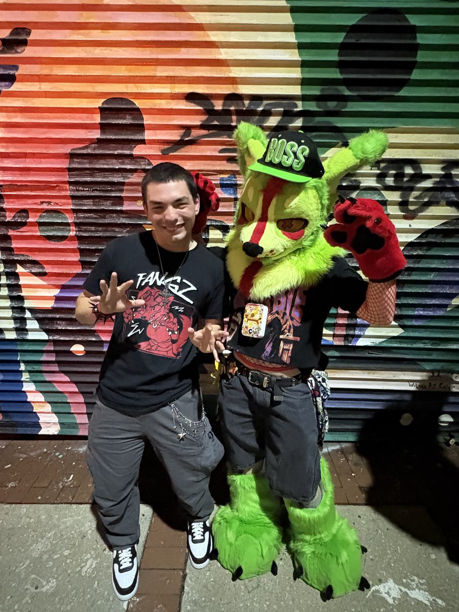 Starry_Ursa's tweet photo. Had such an amazing time at @ravefurrest made new friends and had a blast!🧡💫 https://t.co/g8sDo6uQtg