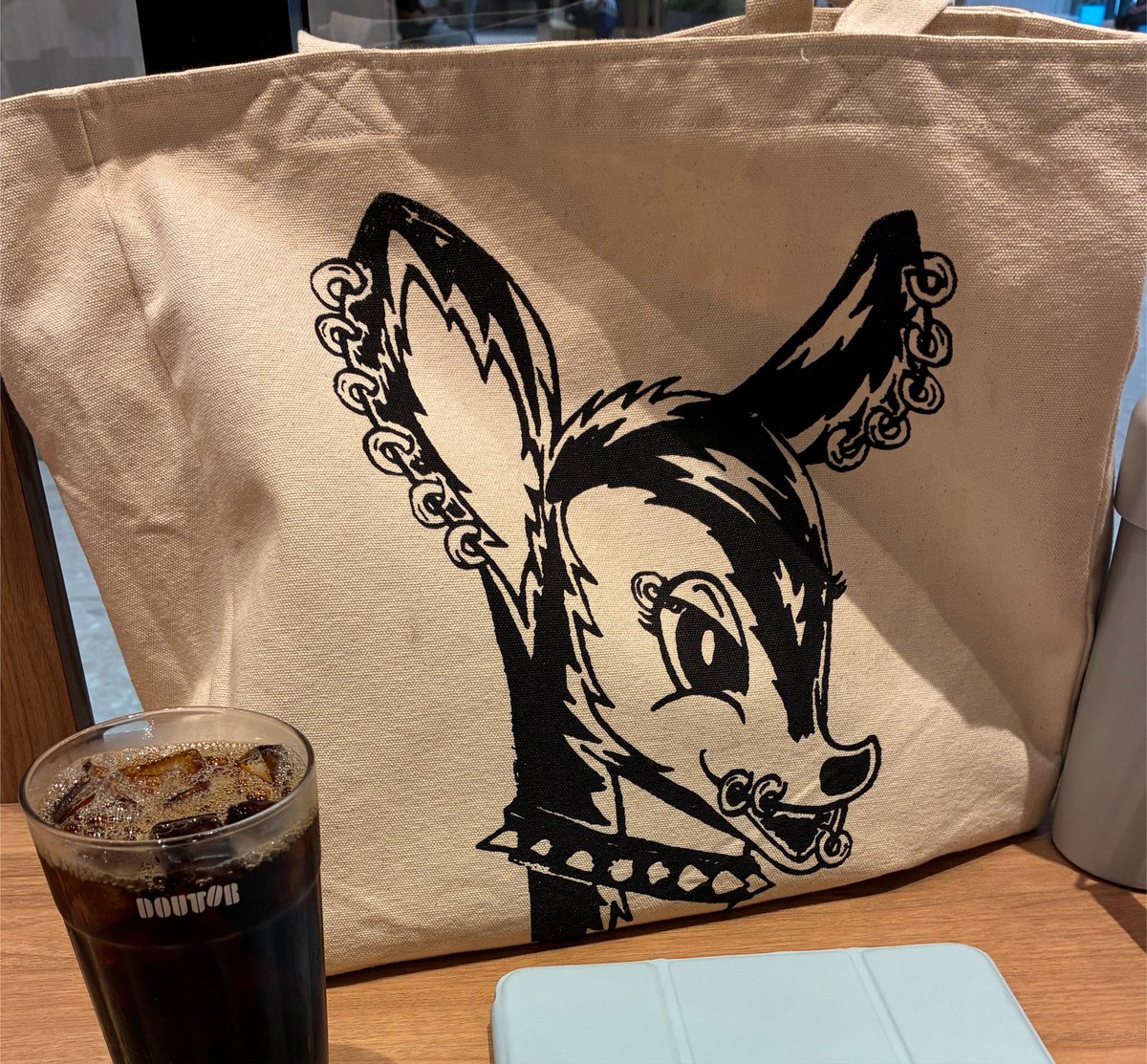 JourneymanNaru's tweet photo. AIで画像作ったら凄くかわいく仕上がったので。大好きなriskのバッグです♪
皆様合格つかみに行きましょう！
#risk下北沢  #BANBI  #行政書士試験 https://t.co/GROyODhLum