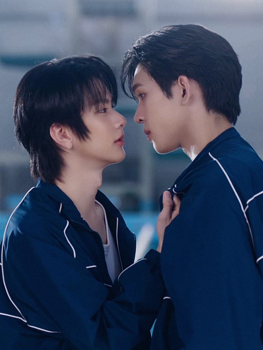 m_yu__myu's tweet photo. Your Sky (2024)                           Mr.Fanboy (2026) https://t.co/NVFCrTjp2L