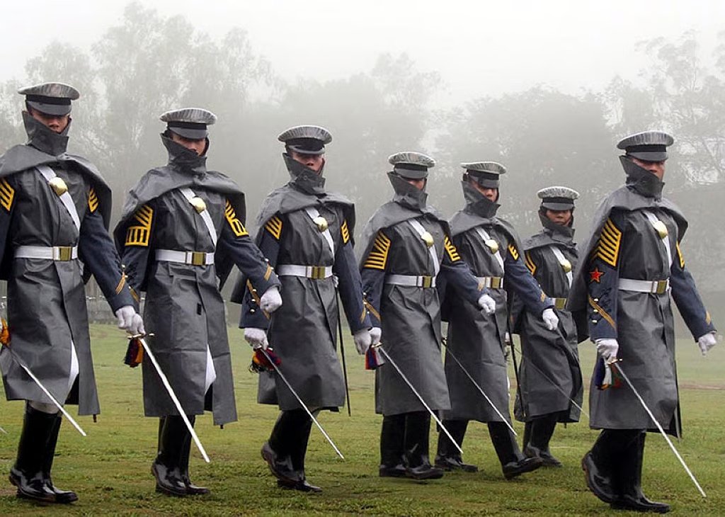samgarc71153671's tweet photo. PMA Cadets dressed like a the new warbond dropped durin' rainfall!! https://t.co/B83Jw0SI1Y