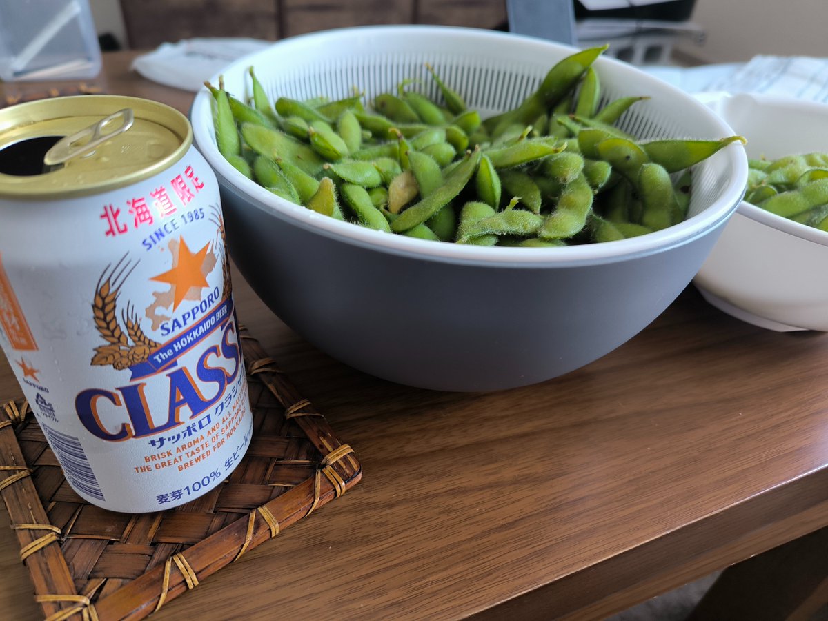 gooooooooooli's tweet photo. 夏はやっぱこれで
高校野球観るのが最高だよね!!
ビール久々に飲んだらやばい美味い!! https://t.co/CTuwMkGKPu