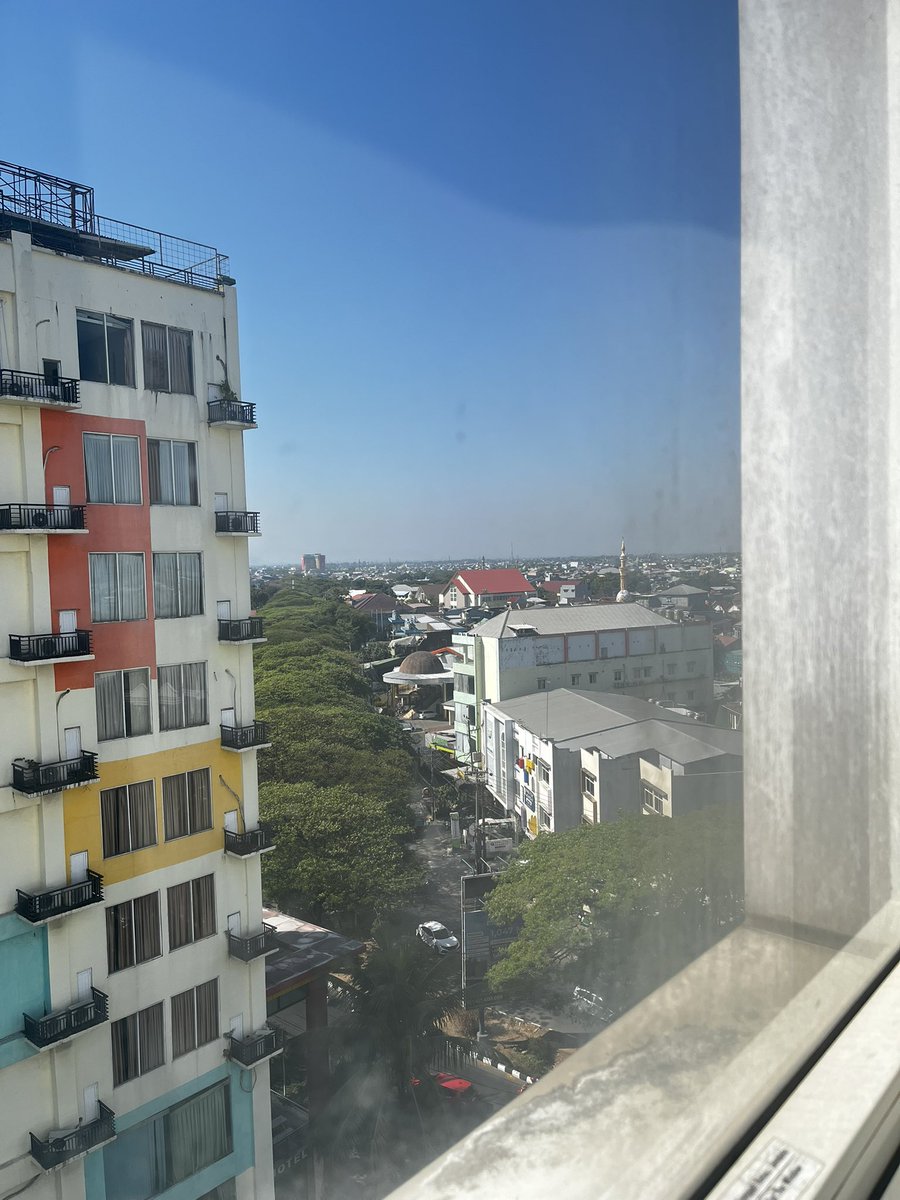 p3achearltea's tweet photo. Makassar hot banget, tp masih lebih hot diriku xixixixi 👉🏻👈🏻 https://t.co/eB4B603cqM