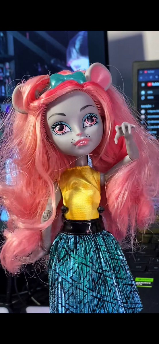 andrevitorrei's tweet photo. Rato meu querido rato …..

Ai gente a Mouscedes King é linda demaisssss 

#monsterhigh #dolltwt https://t.co/5CZGjjJGku