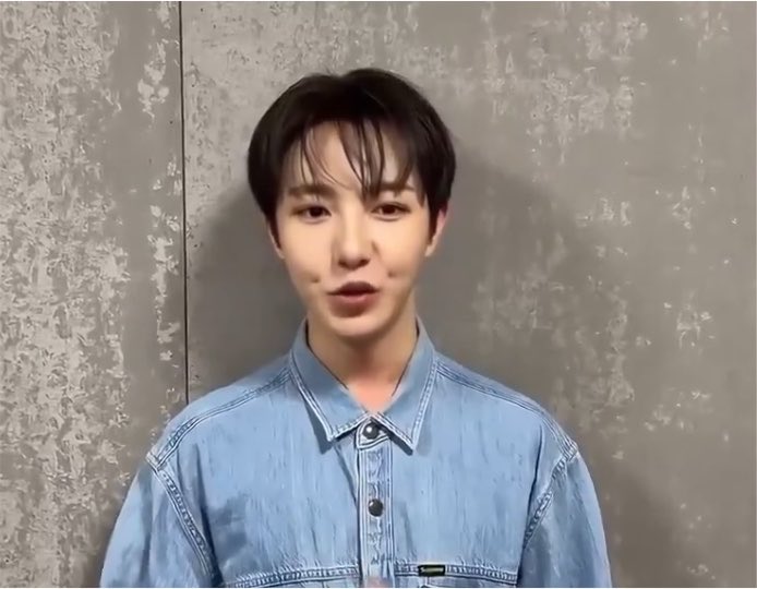 zmxoly's tweet photo. 아니
잠만
밤톨쥔됐는데지금?..
머리뭐야??..
이렇게나짧게잘랏다고? https://t.co/g2ZY1F2iev