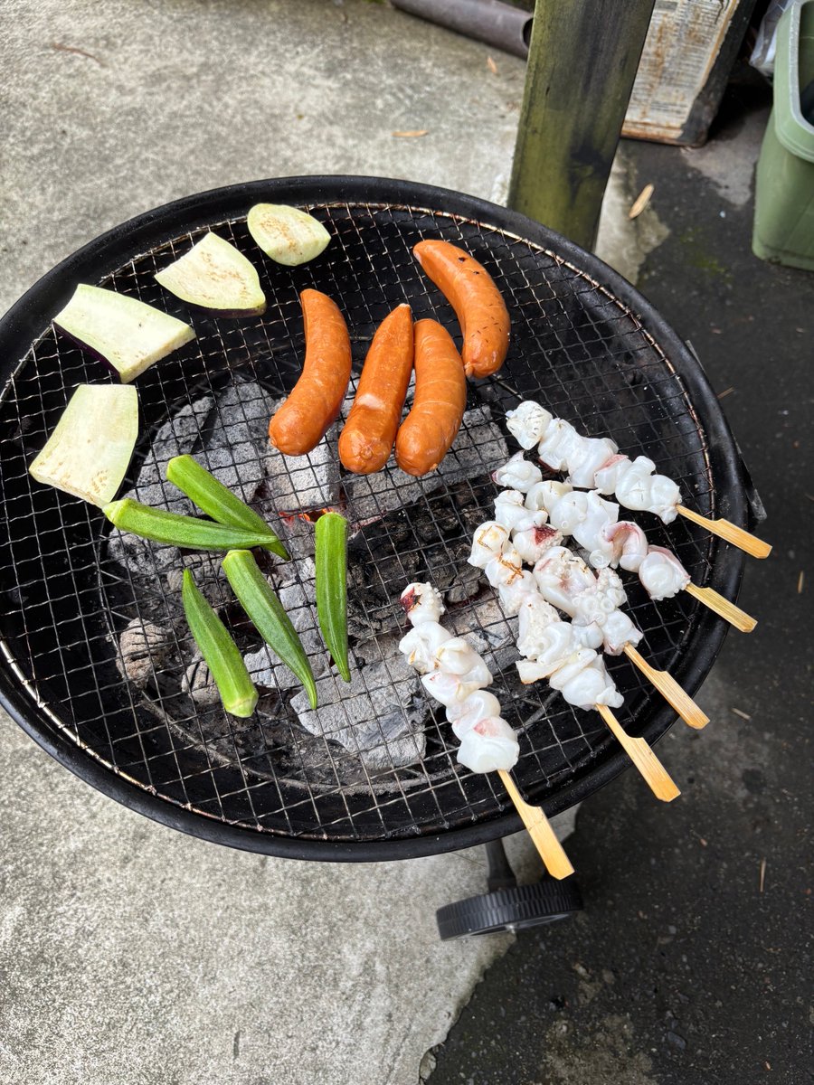 3Ogurin's tweet photo. 友達んちでBBQ
楽しい😀 https://t.co/4ty2rmiqUO