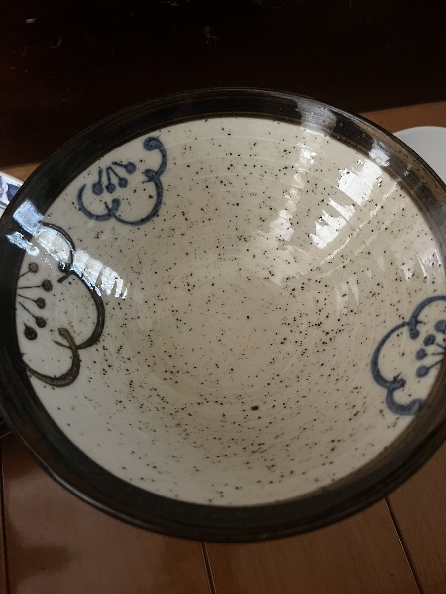 staygold_free's tweet photo. 実家の食器の整理に来てるけど色々懐かしいすぎるw

バブルの頃の物ばっかりだから質がいい！
有効活用させてもらいます！ https://t.co/GOTuhuRGxJ