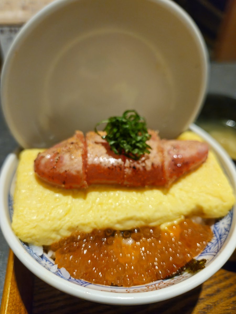 hitoki5173's tweet photo. 今日の昼飯
TIM丼(玉子、いくら、明太子)
たまごだらけ https://t.co/zJo0I2zfFE