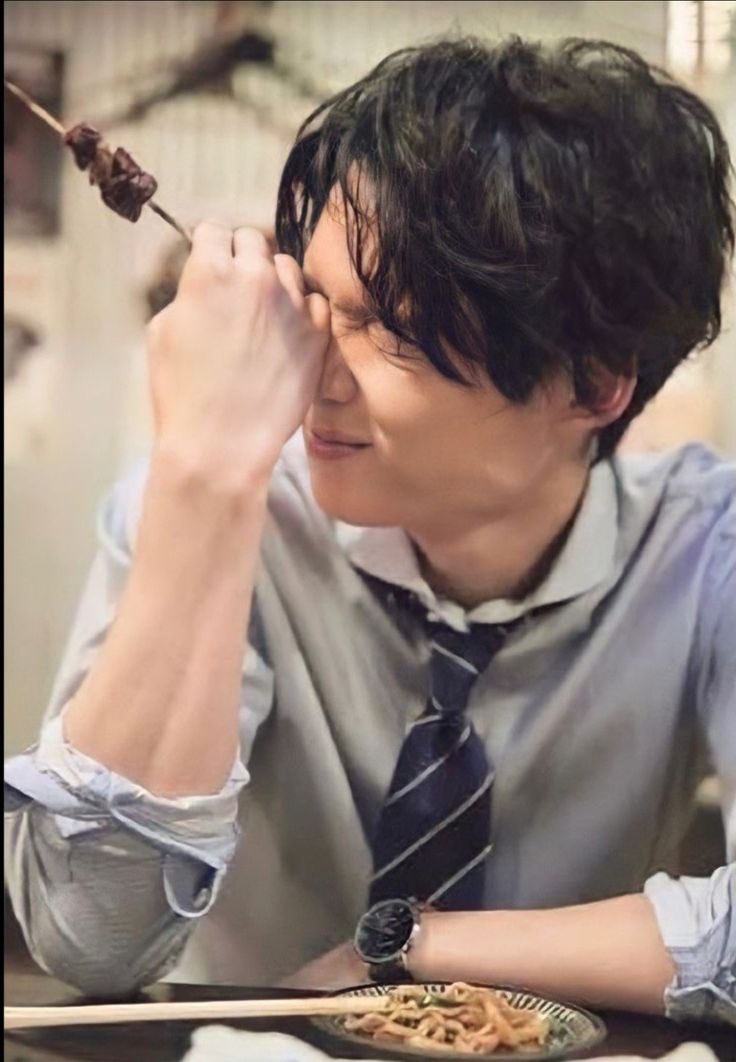 rorochi23's tweet photo. 交際中　　　　　　　　　結婚して5年
#松村北斗 https://t.co/AIRWiyWlJe