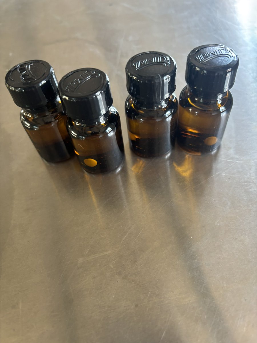 LiMr428's tweet photo. #poppers. Factory direct sales, diverse styles, stable quality, and competitive prices. Bulk orders are welcome. WhatsApp: +447950016194 https://t.co/VI8owwiH6Q