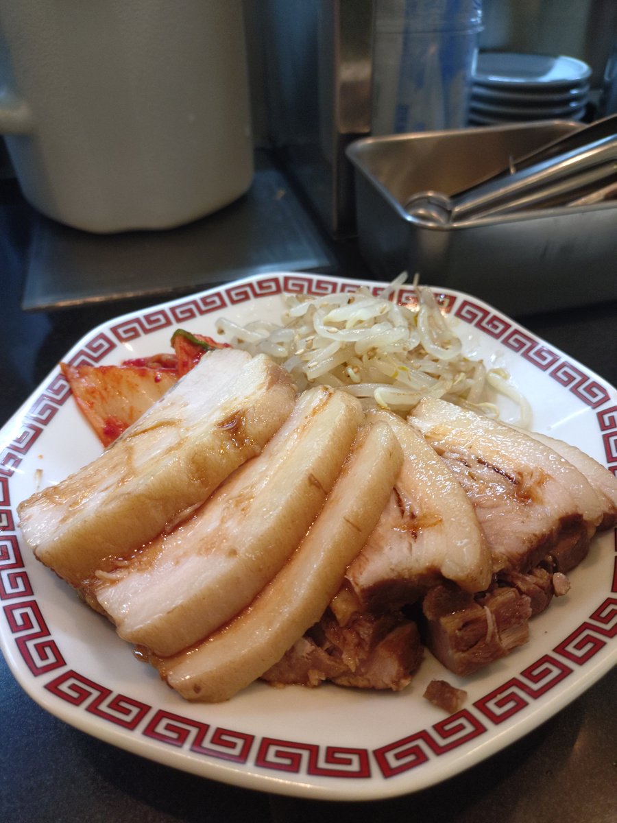 011552_Forever's tweet photo. 焼き飯バリウマ〜
呑み楽し〜 https://t.co/OxJAdqGjhu