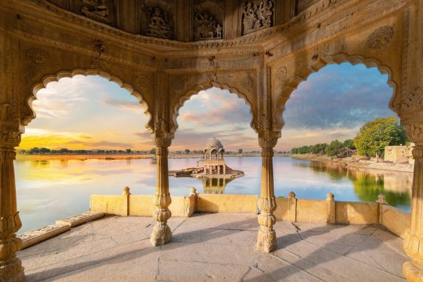 InfraholicR's tweet photo. Lake and Palaces a combination you will find only in Rajasthan. https://t.co/rYo3YE5OJI