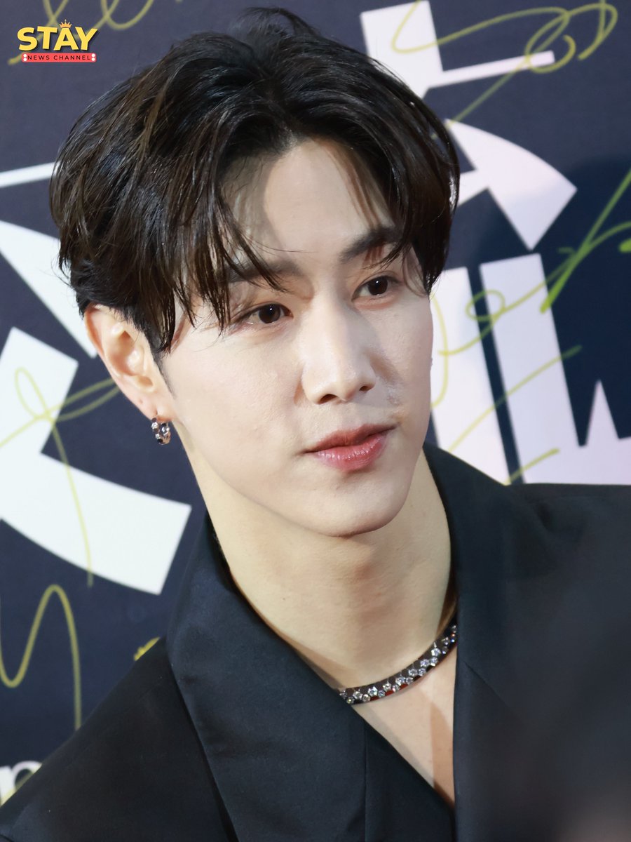staynewsth's tweet photo. ออลแบล็คที่ดีย์ เห็นแล้วใจละลาย
Mark Tuan ศิลปินหนุ่มสุดฮอต
ในงานประกาศรางวัล WEIBO GALA 2026 

#마크 #段宜恩 #MarkTuan
#MarkTuanXWeiboGala2026
#WeiboCulturalCommunicationNight #WeiboGala2026 https://t.co/SKErvTHrRm