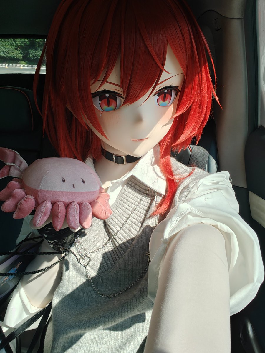 solar_suona's tweet photo. #kigurumi 
#五维介质 
#赤羽 
#synthv 
#medium5
出租车上的光好爽… https://t.co/v8JMPippJh