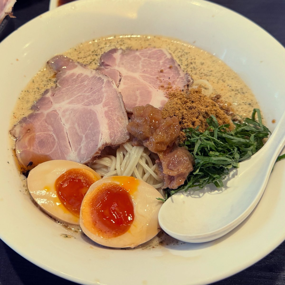 pam01438's tweet photo. ラーメン屋ばーばら 梅と大葉のジェノベーゼ冷麺 https://t.co/Hbp55Z4HnQ