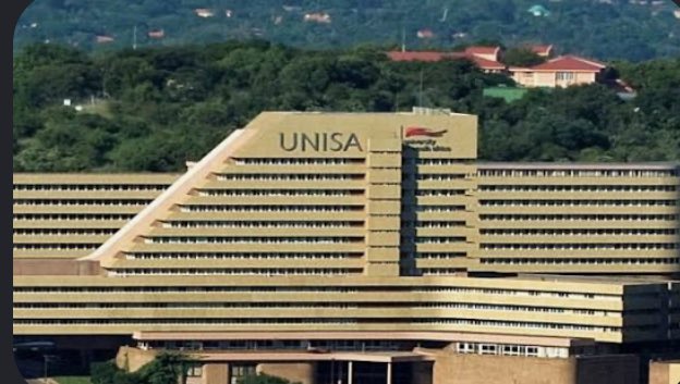 LeratoPillayZA's tweet photo. There are South African academics who DM, telling me about how they are mistreated &amp; suffering under the foreign Head of Departments in these institutions of higher learning. it’s time to engage and recruit students to stand up and boycott any foreign academic in our institutions https://t.co/qYvGN0QCcv
