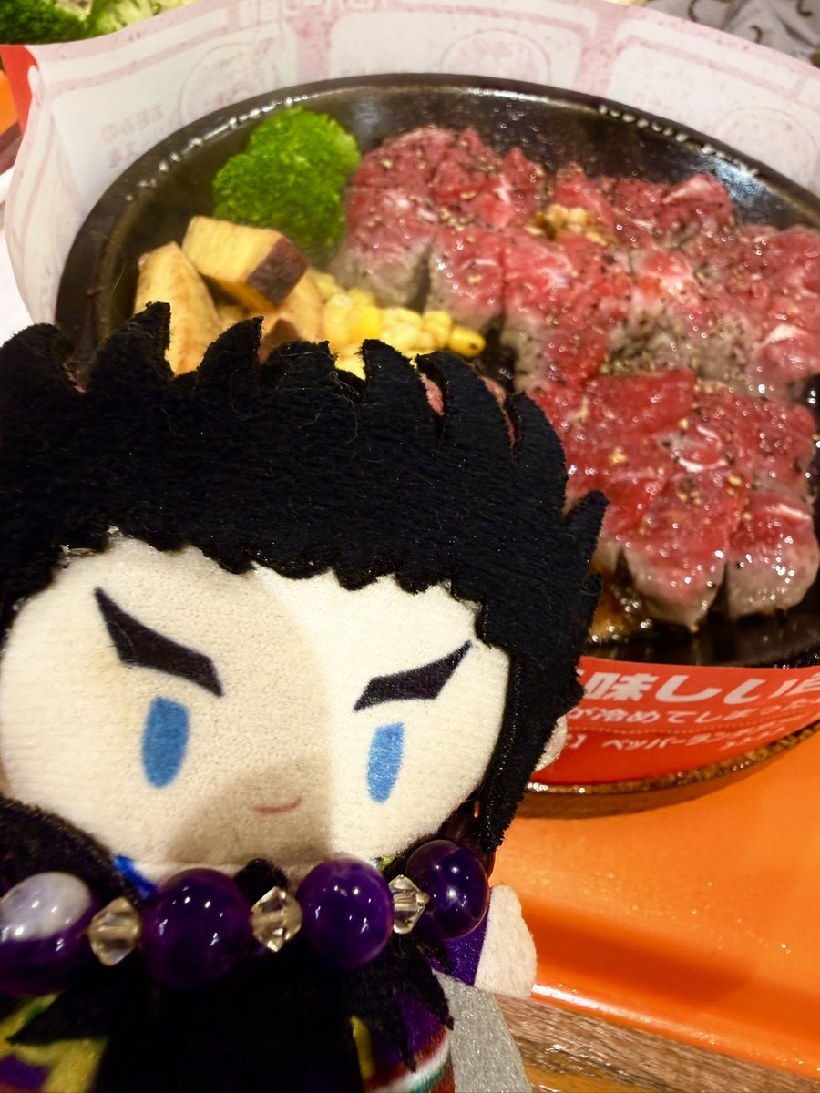dendendennnnnn's tweet photo. そうだよ　肉だよ桓騎　おたべ https://t.co/I1rGuKXJge