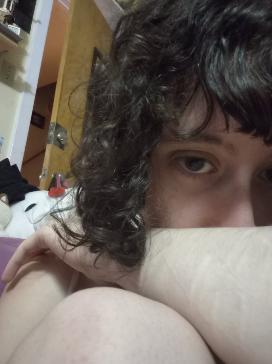 bruised_plum01's tweet photo. Im like so sad rn #depressed I wanna die but not really at the same time #suicide ???? https://t.co/X34cBkVnnP
