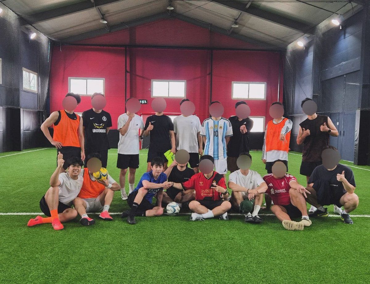 plyxeol's tweet photo. xiumin today! futsal with his friends and manager wooseok 🥹 his love for the balls lol glad my baby is having fun! ⚽️ https://t.co/TBSg61ecqb