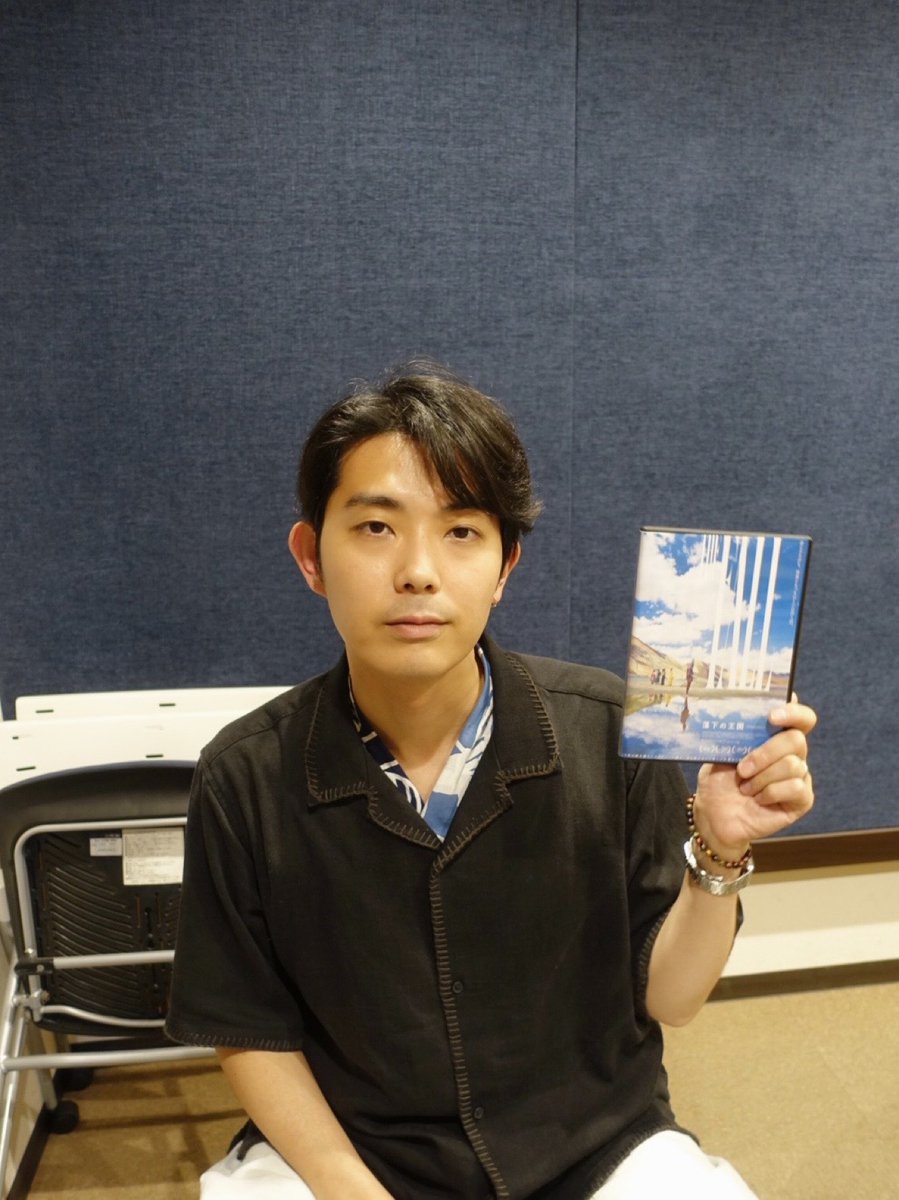orisakayuta's tweet photo. ┈┈┈┈┈┈┈┈
今夜 21:00は...🕘
┈┈┈┈┈┈┈┈
α-STATION FLAG RADIO
折坂がレギュラーDJを務める第114回 .ᐟ

🪷#劇伴自習室「落下の王国」
https://t.co/2P2Wc8jKKY 

おたよりお待ちしてます⇩
📨https://t.co/nf7wKhQYE2

🚩#flagradio https://t.co/HIqCv1bLn4