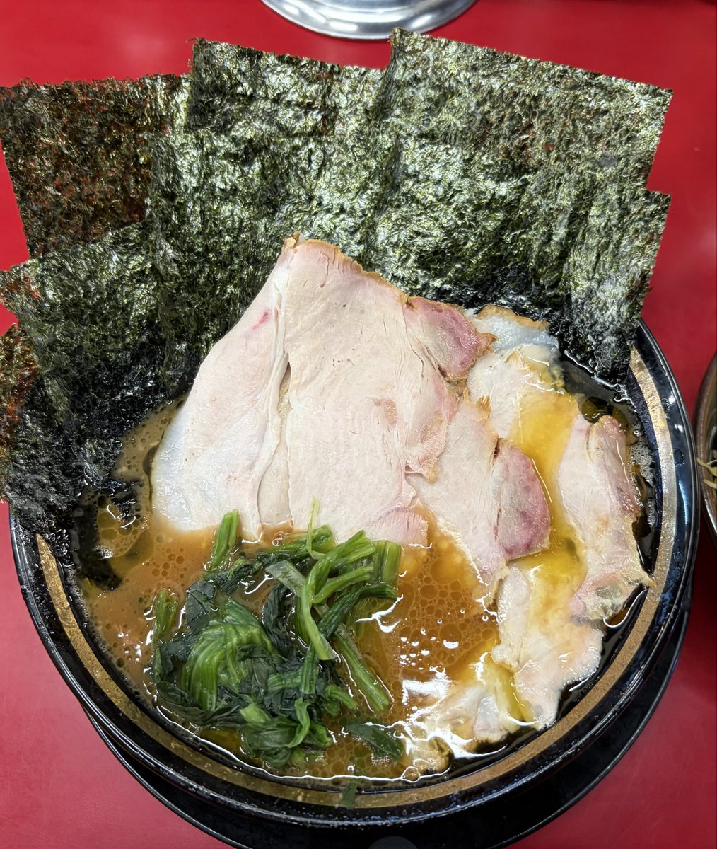s9ratch's tweet photo. コレはスープが完全に仕上がってるタイミングの王道家✨　#柏 https://t.co/gnlDncPNFb