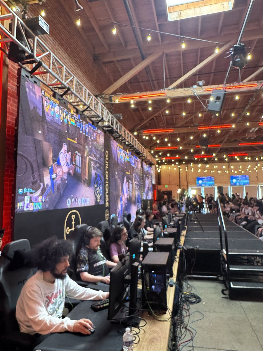 zexidexi's tweet photo. guildlock is so funny why am I talking to drifter, silver, doorman, and mo and krill. thank you to everyone i met it was such a blast :) excitied for day 2!!! https://t.co/blkWBBvw2H