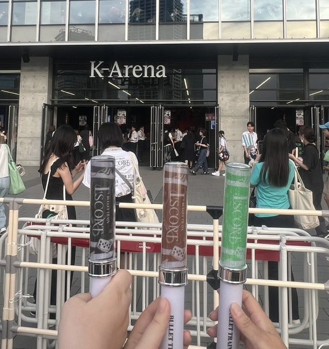 kozukk's tweet photo. 今日は配信で参加します📺
あの曲の超特急vs8号車のコールがどのくらい画面上で伝わるのだろうか🤔
昨日は会場の温度か体感5度くらい上がったかのような熱気だったけど😂

#超特急_ESCORT https://t.co/aLcMXzJwGO
