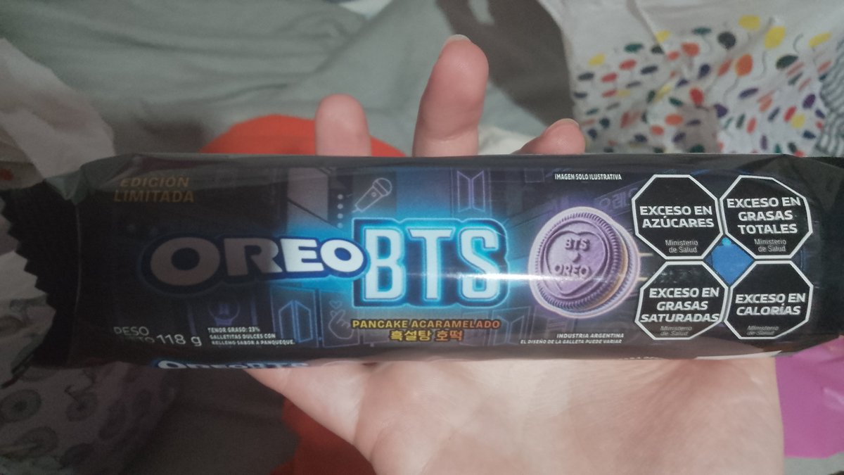 bbokarislove's tweet photo. MI PRIMA ME TRAJO OREO DE BTS https://t.co/9V453J9oqd