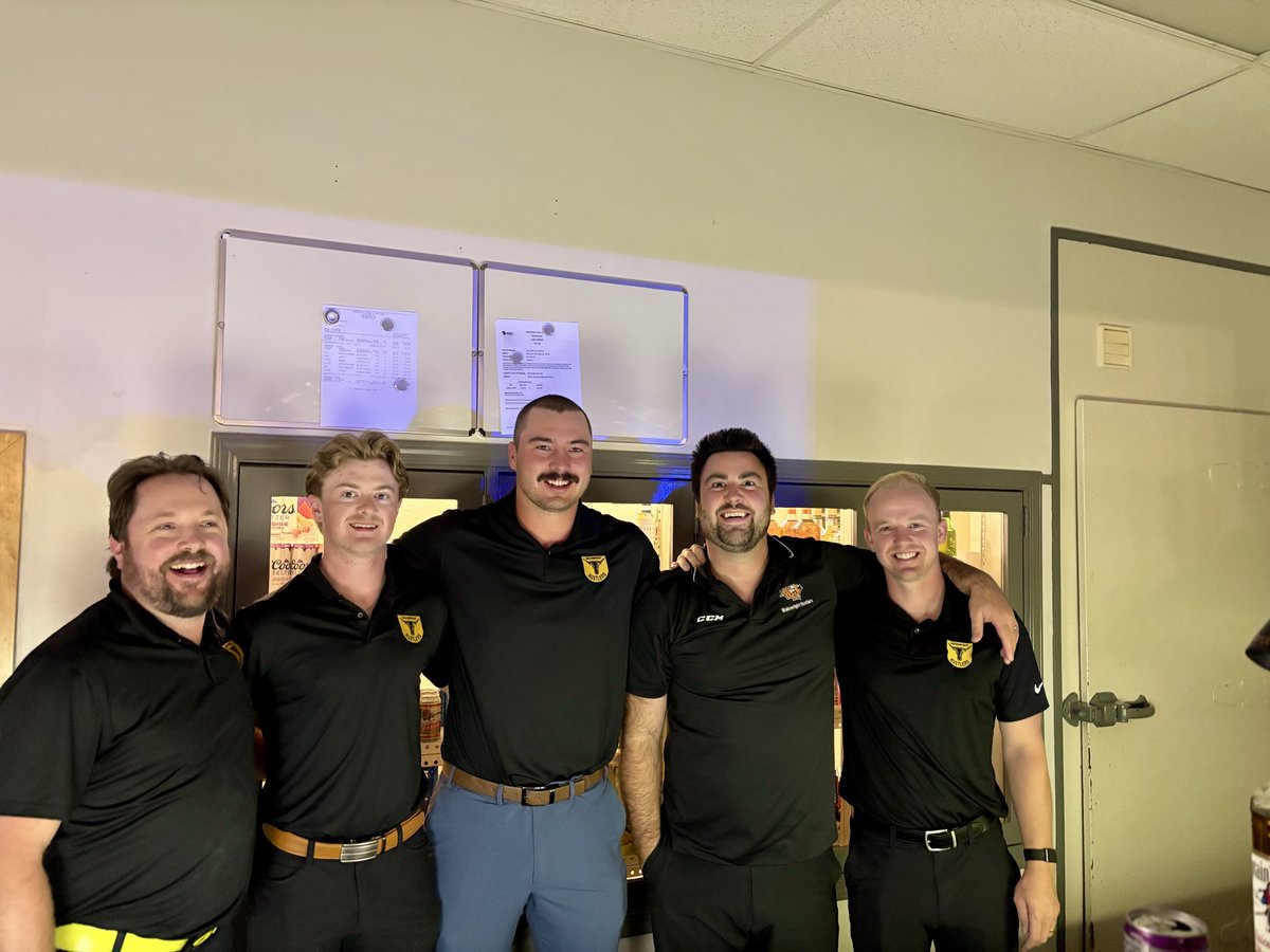 WWRustlers's tweet photo. Rustlers behind the bar tonight! 🍻🏒

Happy to help out bartending for Colin &amp; Breanne’s wedding!

Congratulations to the newlyweds! 🍻💍 Thanks for letting the Rustlers be a small part of your big day! https://t.co/JmDEjao0gJ