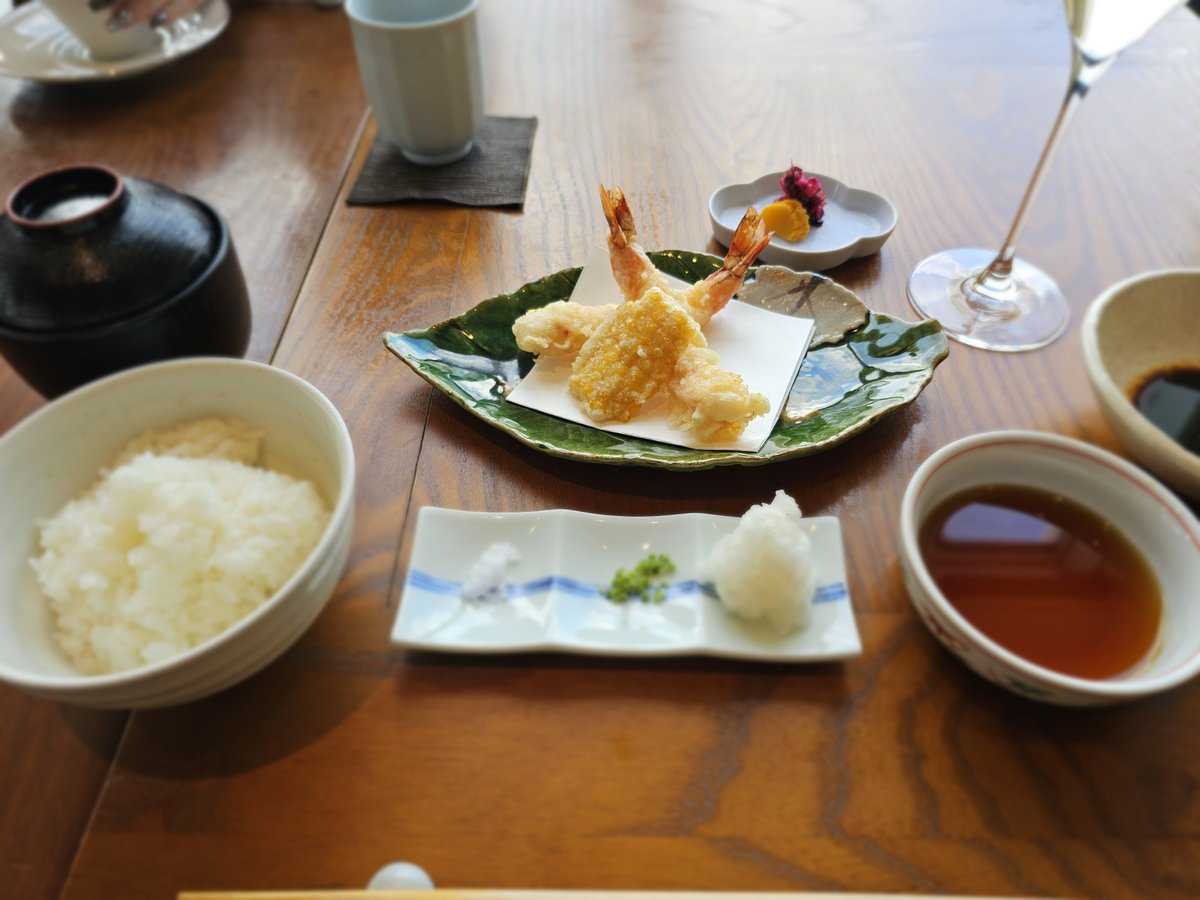 totohu5's tweet photo. 会食中もレグナードのTAを考えてる… https://t.co/hCW6kTY0io